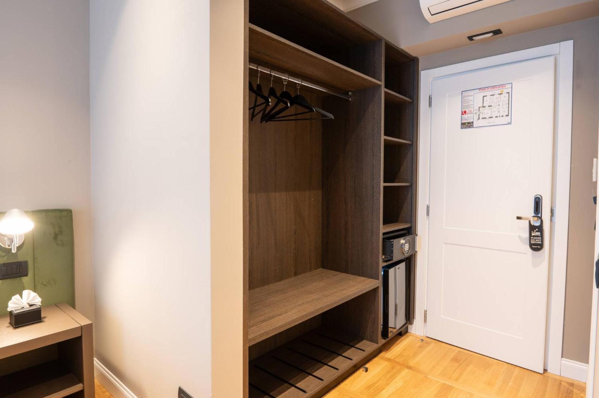 Domus 213 Guest House Рим Экстерьер фото